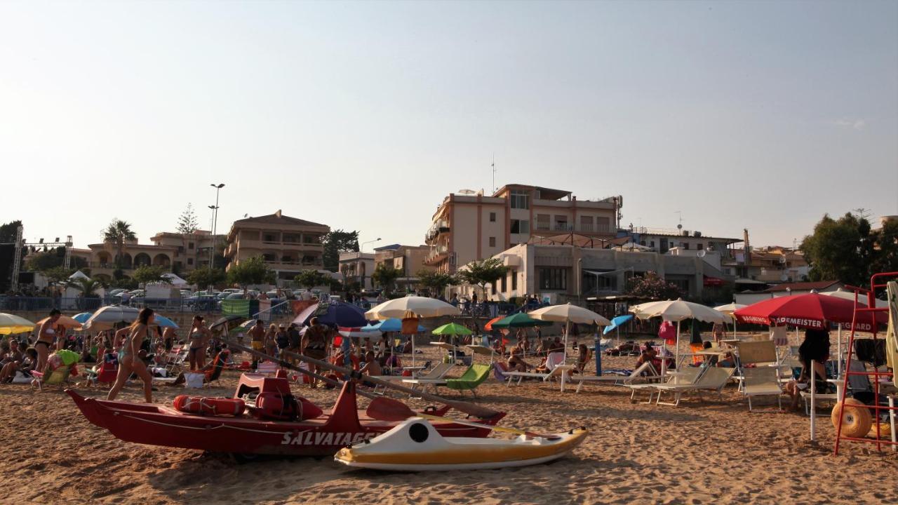 Medusa MDNA Marina di Modica Bagian luar foto
